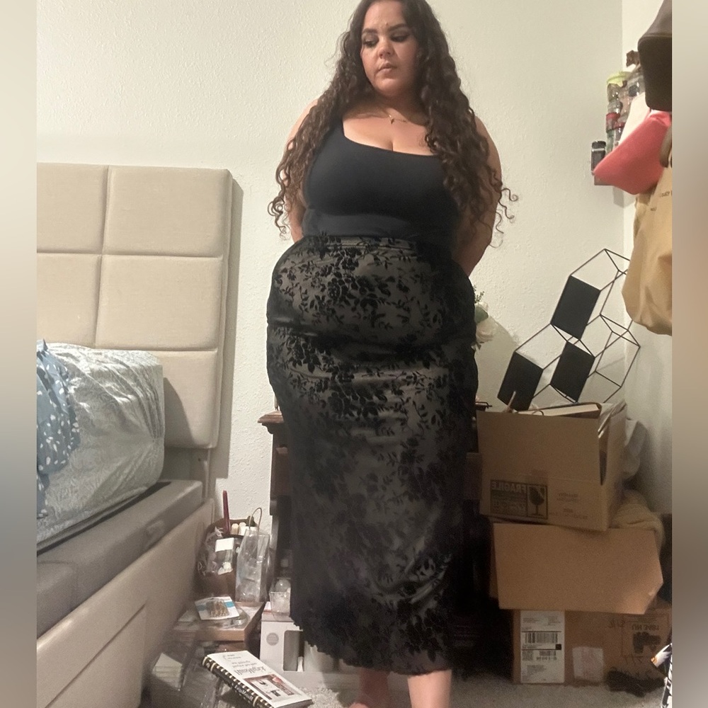 Elegant Black Floral Skirt